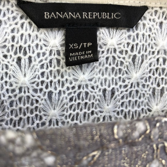 Banana Republic NWOT grey/silver & white lace top, 3/4 sleeves - Picture 3 of 3